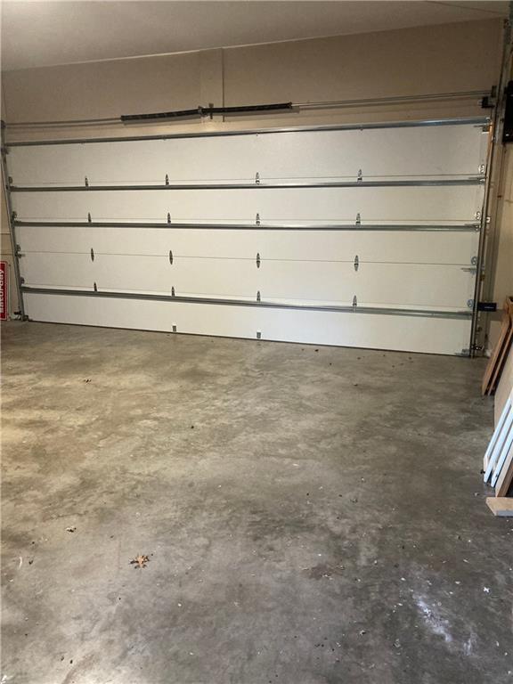 Building Photo - 420 E New Hope Rd