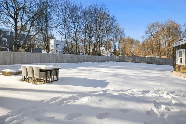 Building Photo - 9 Park St