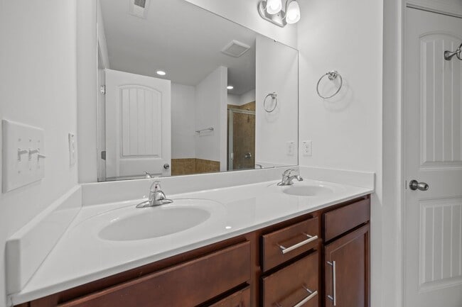 Building Photo - 3-Bedroom Home with Spacious Layout & Private Backyard in Wendell