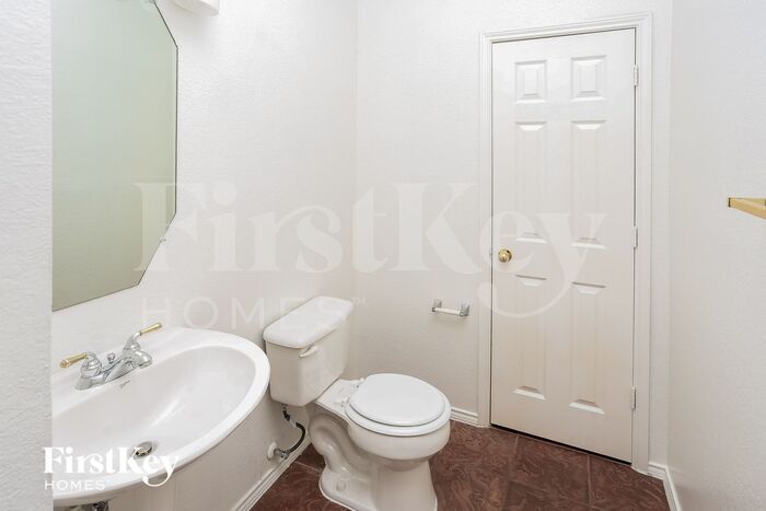 Building Photo - 4510 Grantham Dr