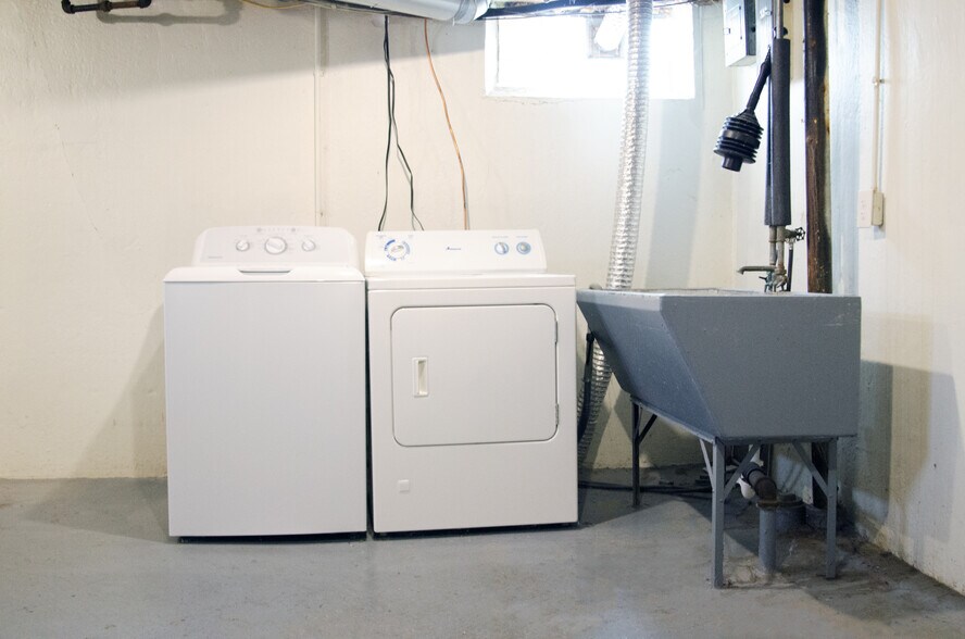 Laundry Utilities - 3332 Coolidge Hwy