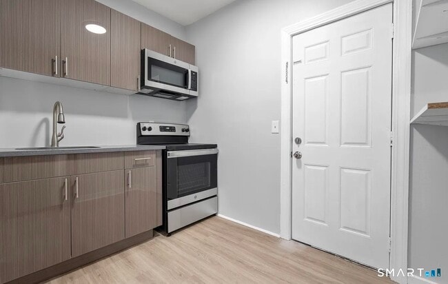 Building Photo - 25 Whittier St