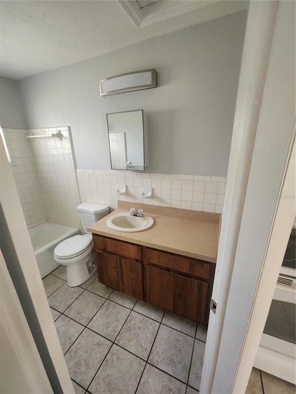 Building Photo - 906 E 108th Ave