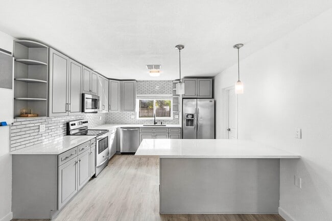 Building Photo - 5068 Sunrise Blvd