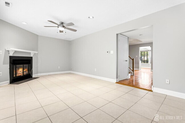 Building Photo - 88 Wilshire Ct