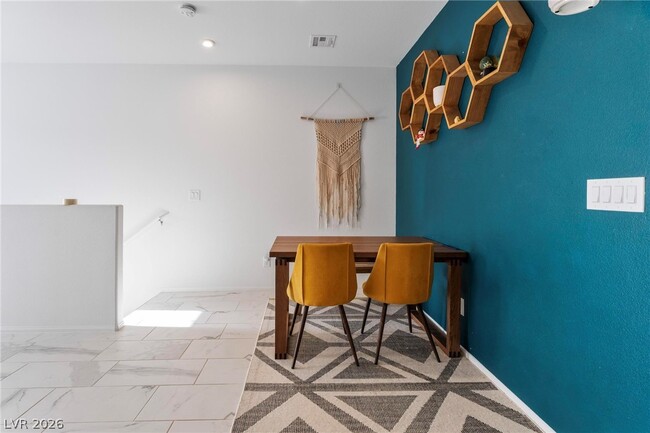 Building Photo - 1299 Raritan Pl