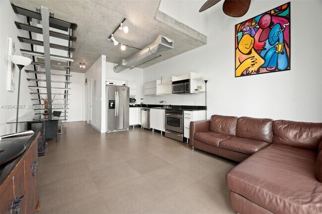 Building Photo - 690 SW 1st Ct