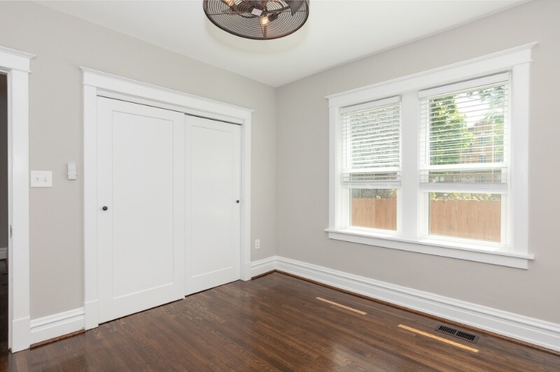 Building Photo - 1035 Grandview Pl