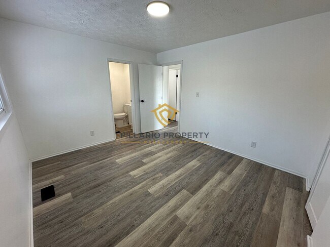 Building Photo - Spacious & Updated 4BR/2BA Home Near Holliday Park — Move-In Ready!