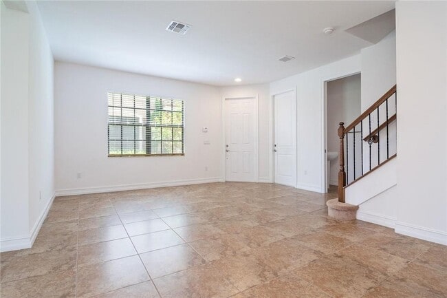 Building Photo - 126 Riverwalk Cir E