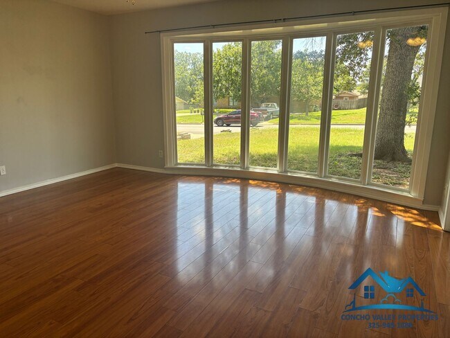 Building Photo - For Rent - 4 Bed/2 Bath near ASU - 1934 A&M Ave