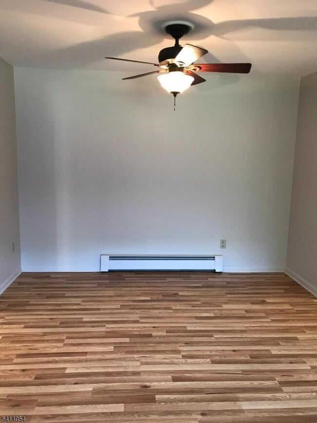 Building Photo - 819 Cricket Ln