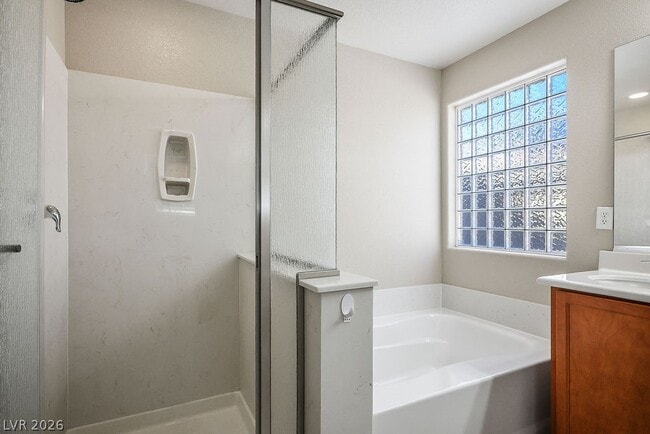 Building Photo - 10360 Sipple St