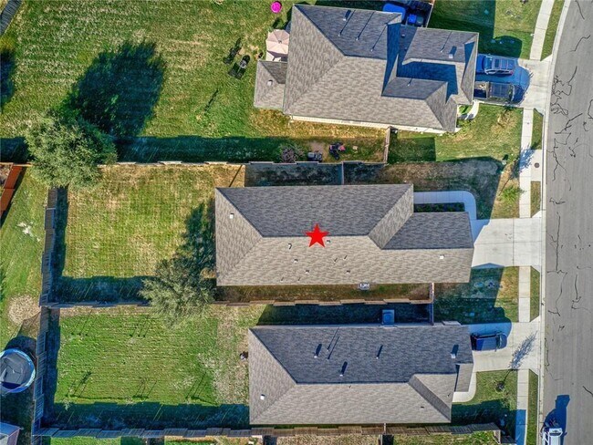 Building Photo - 128 Serpens St