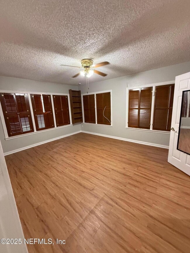 Building Photo - 3914 Herschel St