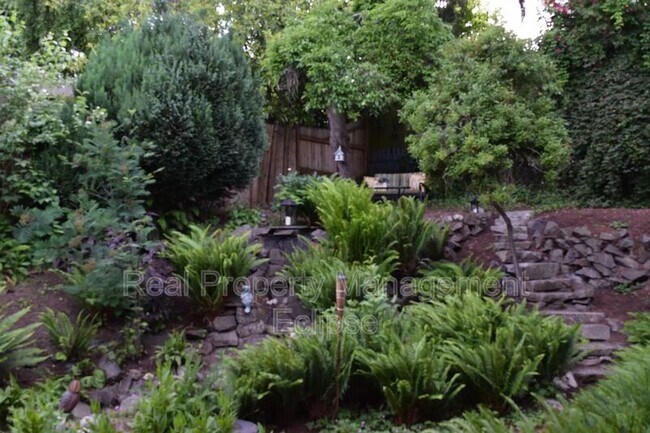 Building Photo - 4421 29th Ave W