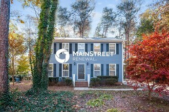 Building Photo - 3 Bedroom Pet-Friendly Home in Cornelius, NC with Main Street Renewal