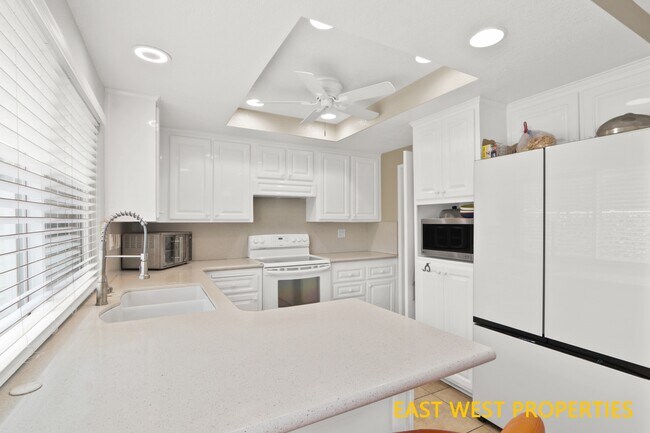 Building Photo - 2409 Sommerset Dr