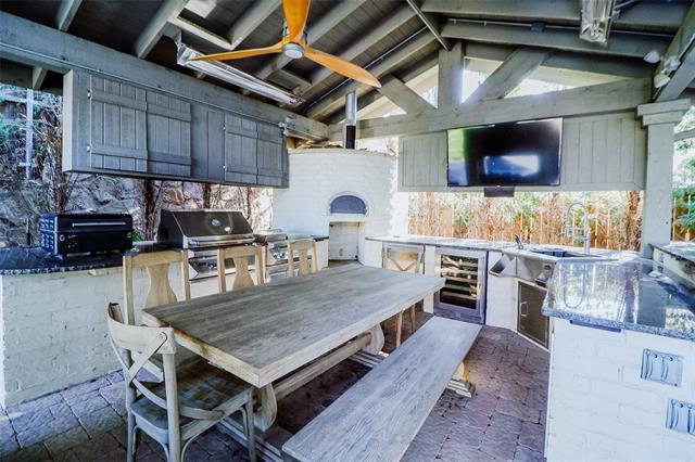 Building Photo - 316 Hollow Way