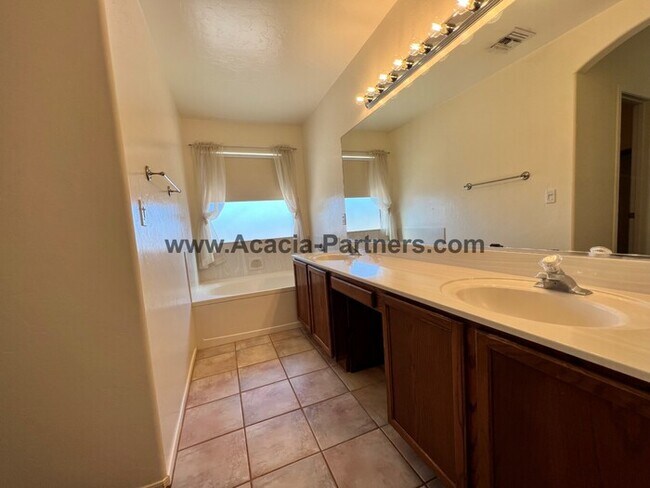 Building Photo - Beautiful home with private yard that backs to open space green belt