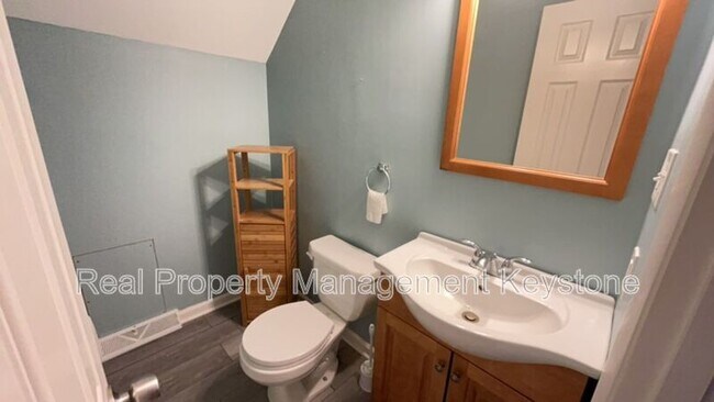 Building Photo - 575 Sautter Dr