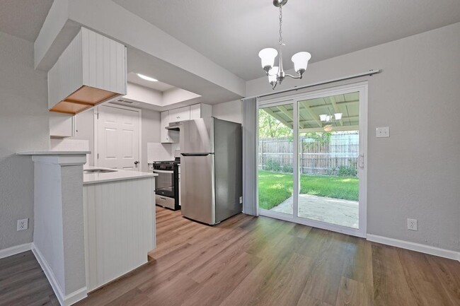 Building Photo - 6600 Bluestone St