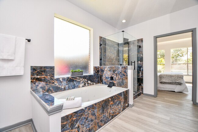 Building Photo - 20011 Polly Creek Way