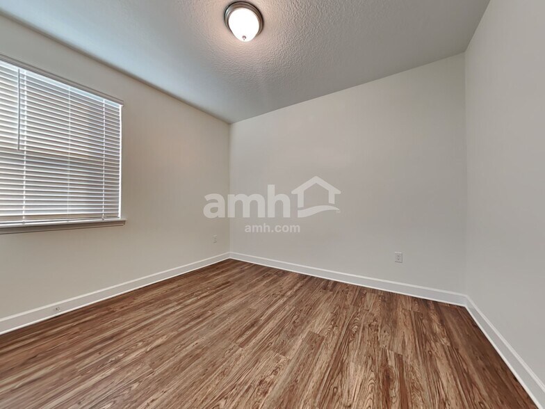 Building Photo - 1276 Tan Tara Trail