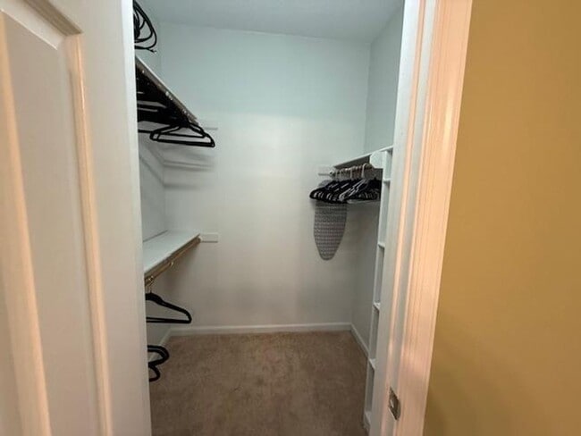 Building Photo - 222- Hanover Place Bev Roberts Rentals and...