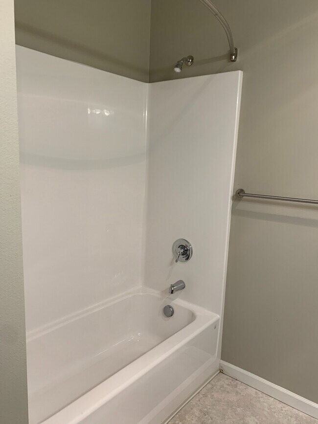 Shower/Bath - White Oak