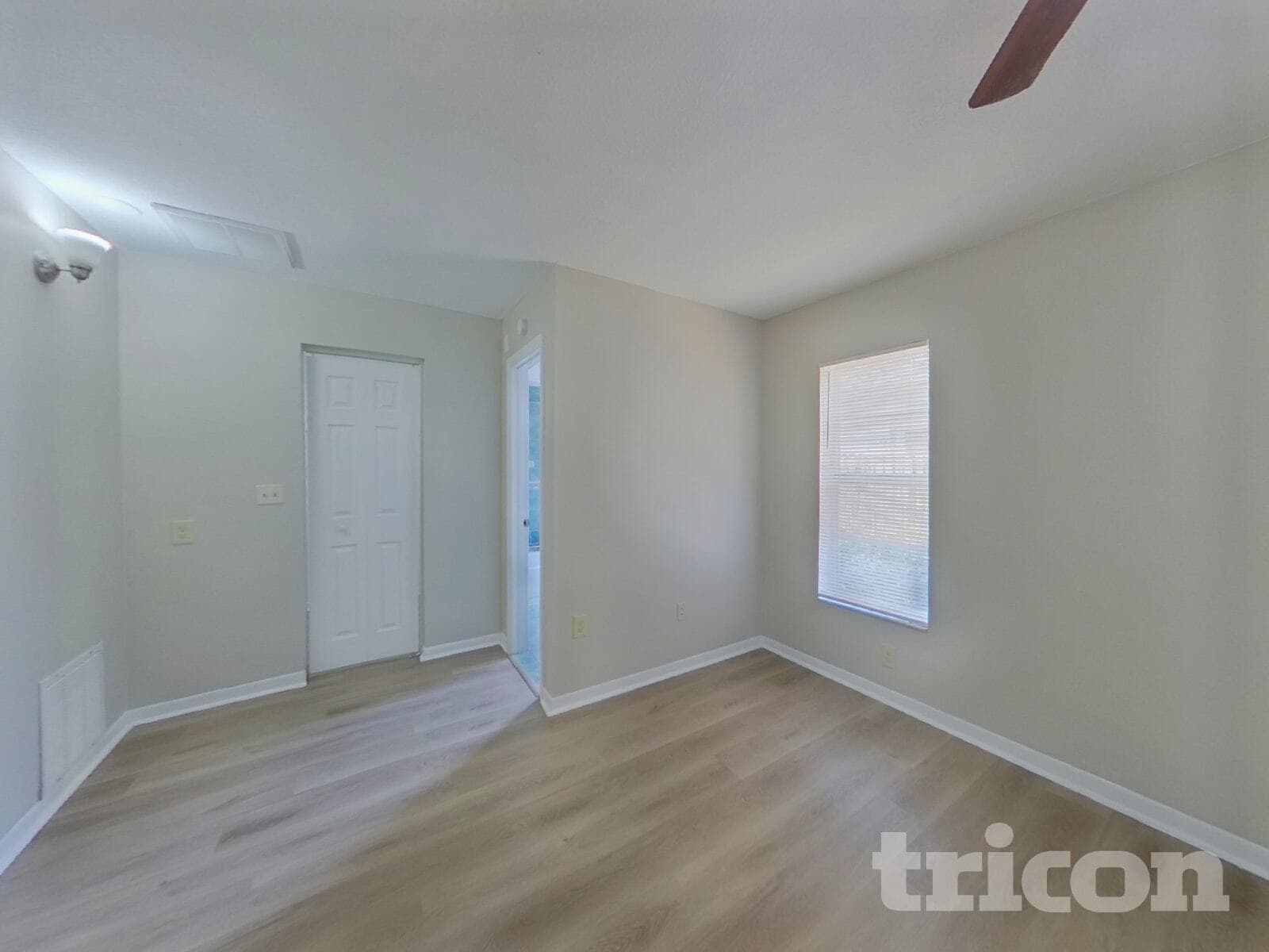 Building Photo - 2290 Colonial Dr