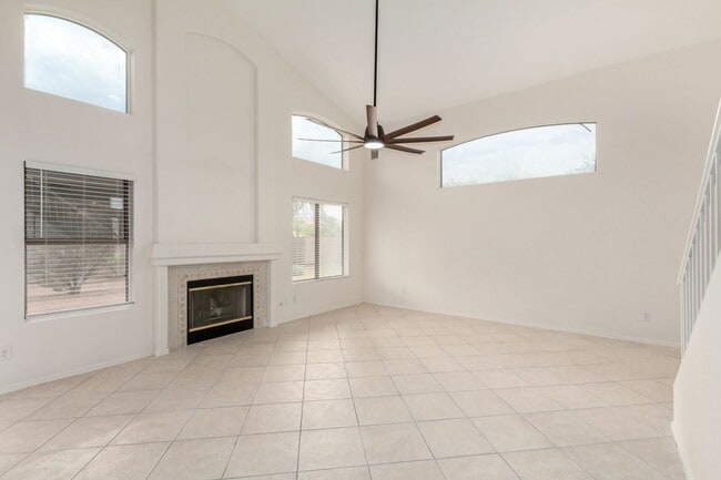 Building Photo - 3 Bedroom / 2.5 bath CORNER Lot in Ahwatukee