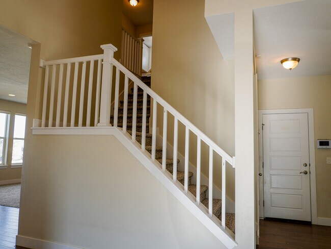 Building Photo - 2274 S 50 E