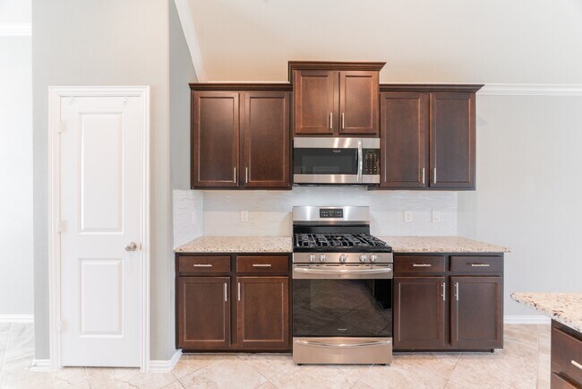 Building Photo - 4583 New Country Dr