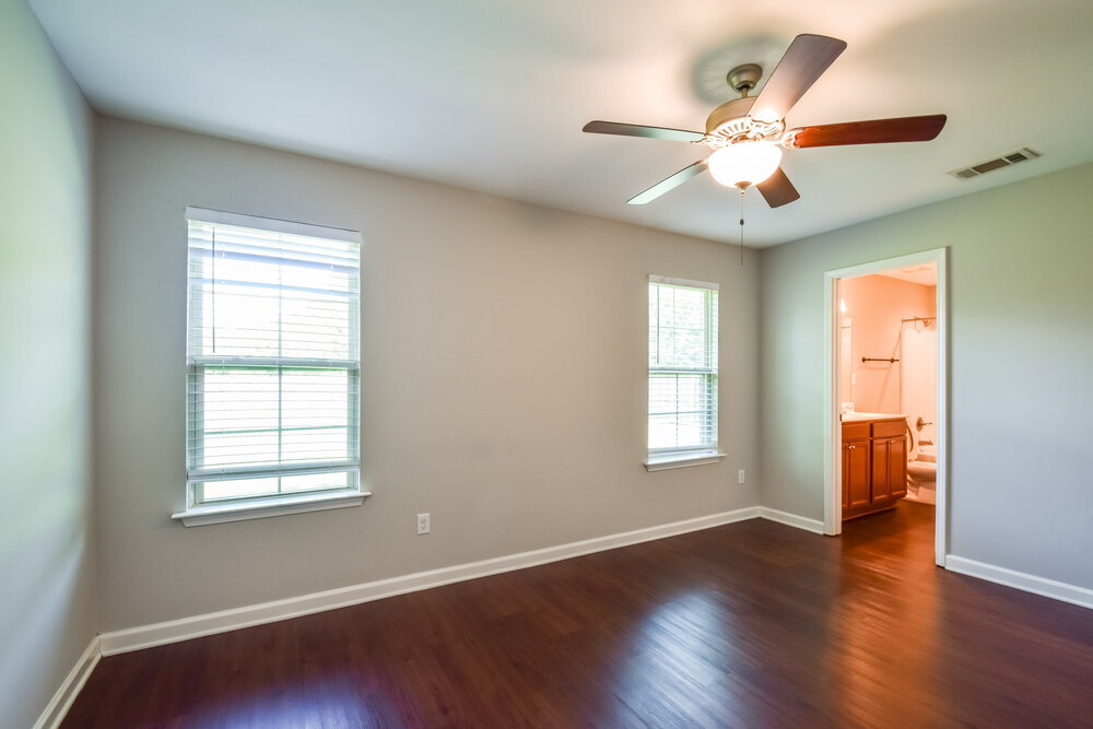 Building Photo - 6164 Humphreys Dr