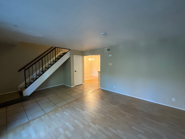 Building Photo - *Owner Broker* 2 Bedroom Townhome Availabl...