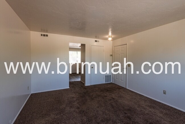 Building Photo - 4727 S 1300 E
