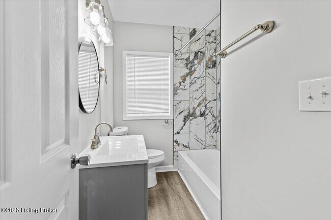 Building Photo - 1018 S 47th St