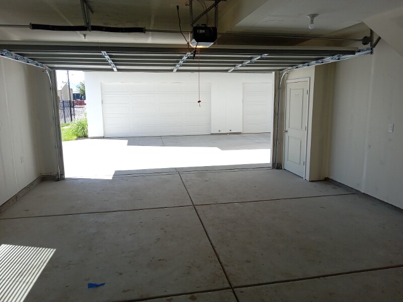 Building Photo - 238 Paramount Ave