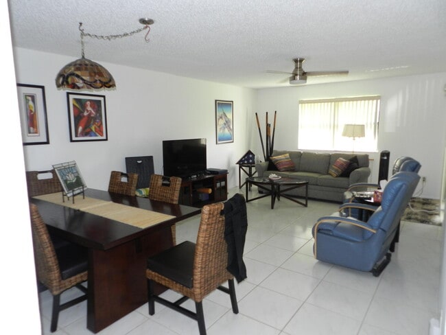 Primary Photo - 154 Pinto Palm Ct