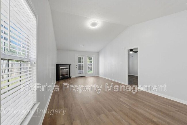 Building Photo - 1217 Longpoint Dr