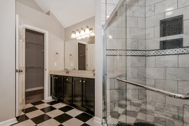 Building Photo - 12923 Fox Ridge Ln