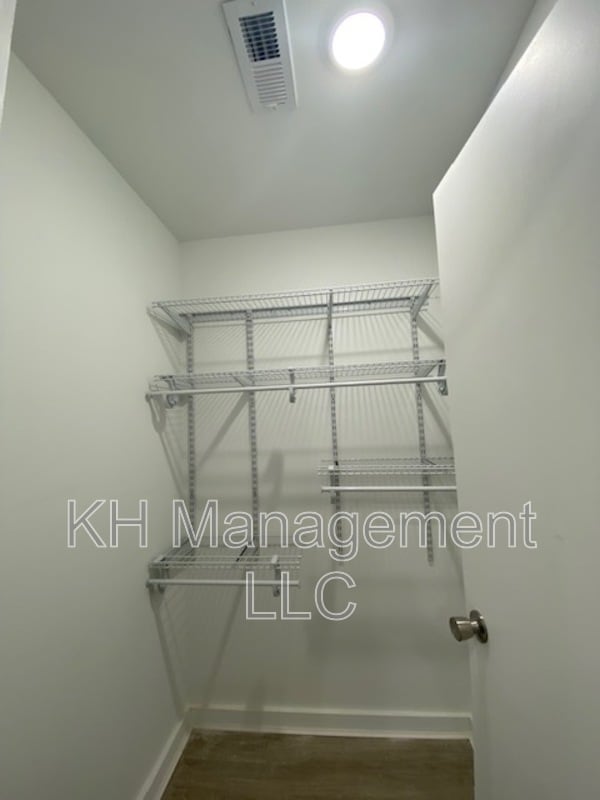 Building Photo - 3932-36 Mt Vernon St