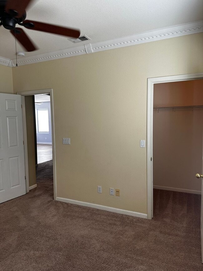 Building Photo - $1497.50 off first full months rent