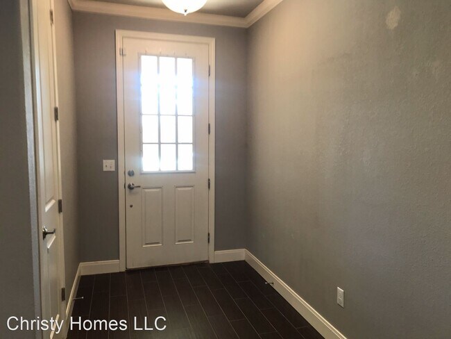 Building Photo - 3 br, 2 bath House - 7410 Mosely St