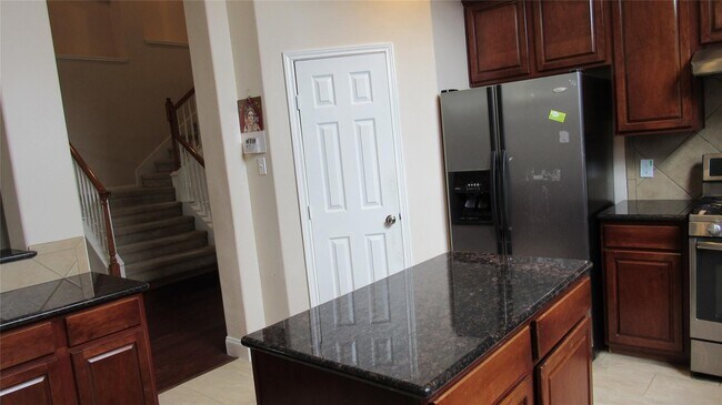 Building Photo - 17615 Belwood Park Ln