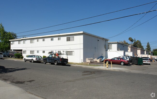 Primary Photo - Ashland Ave Apartments