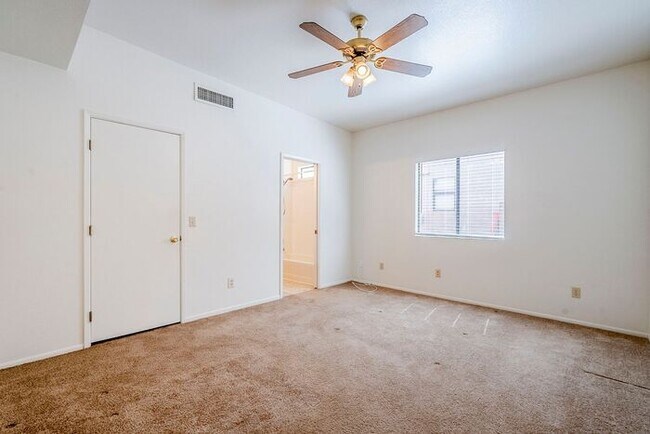 Building Photo - Pending/ Rented - Charming 3-bedroom, 2-ba...