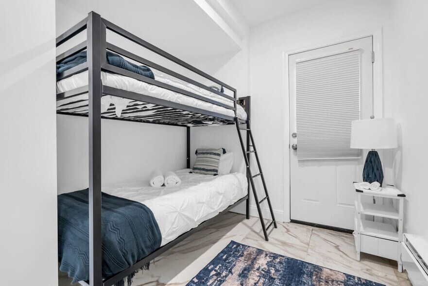 Building Photo - 24 Highland St