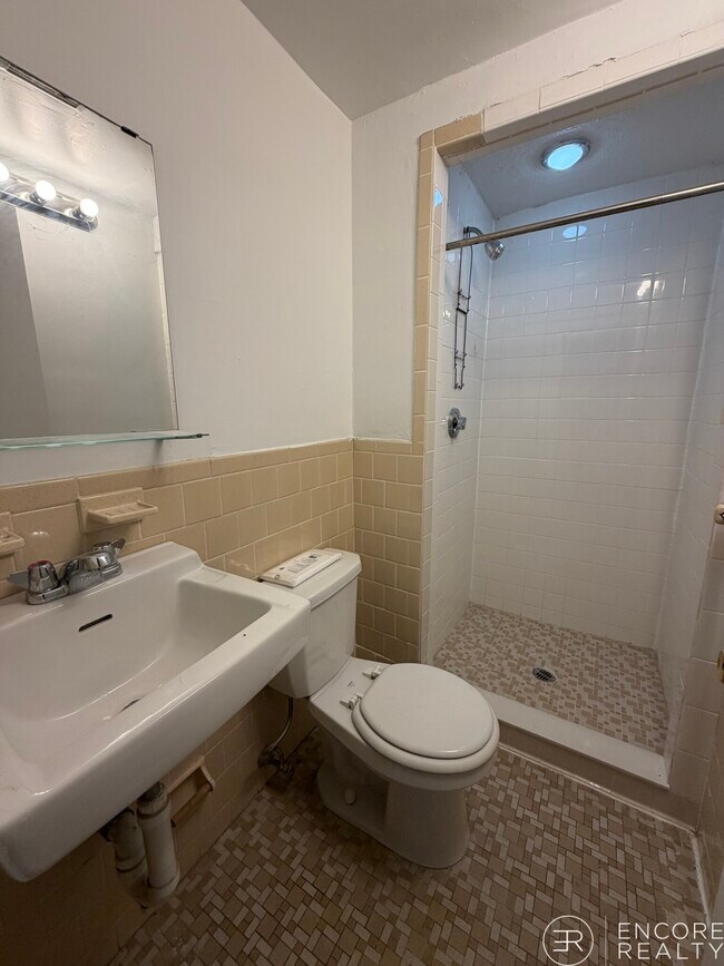 Building Photo - 33 Lancaster Terrace